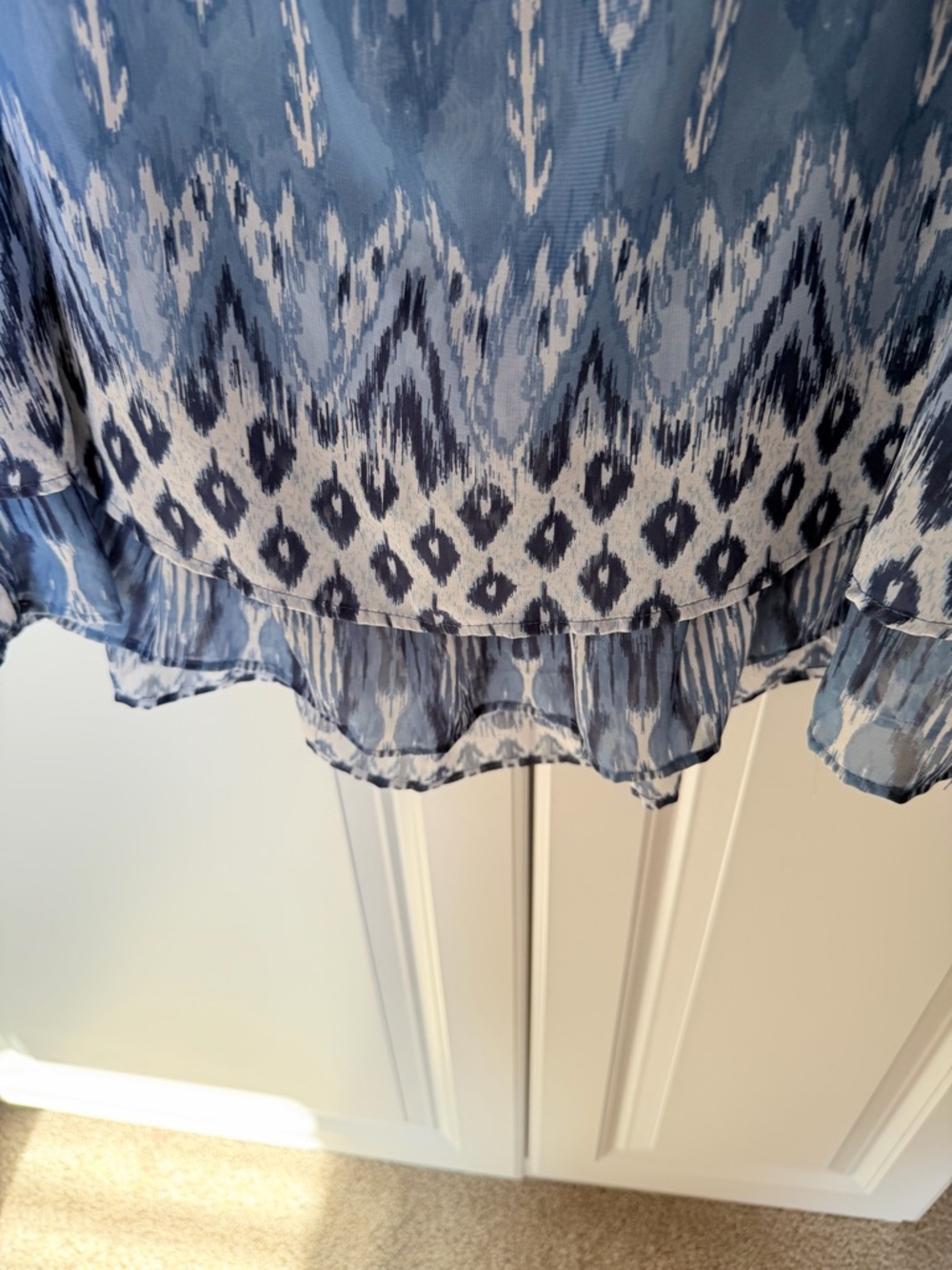 Women’s Blue Patterned Cold-Shoulder Blouse - Picture 4 of 4